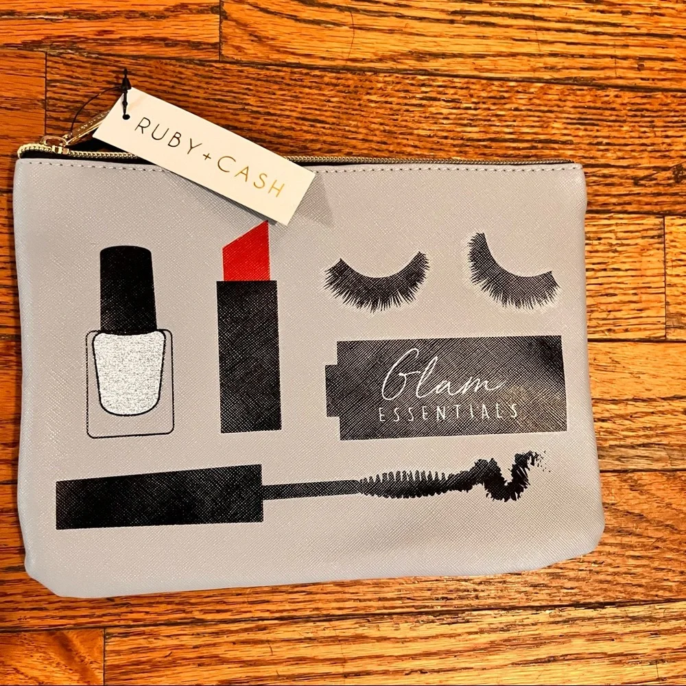 NWT Ruby & Cash Glam Essentials Makeup Bag 9x7